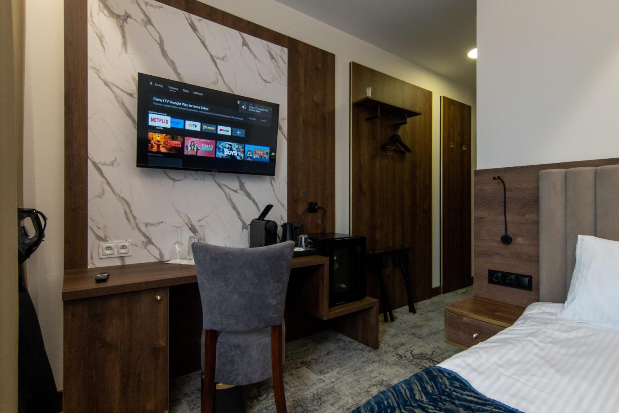 Bed and Breakfast Sleep&Fly Okecie Warsaw Airport Exterior foto