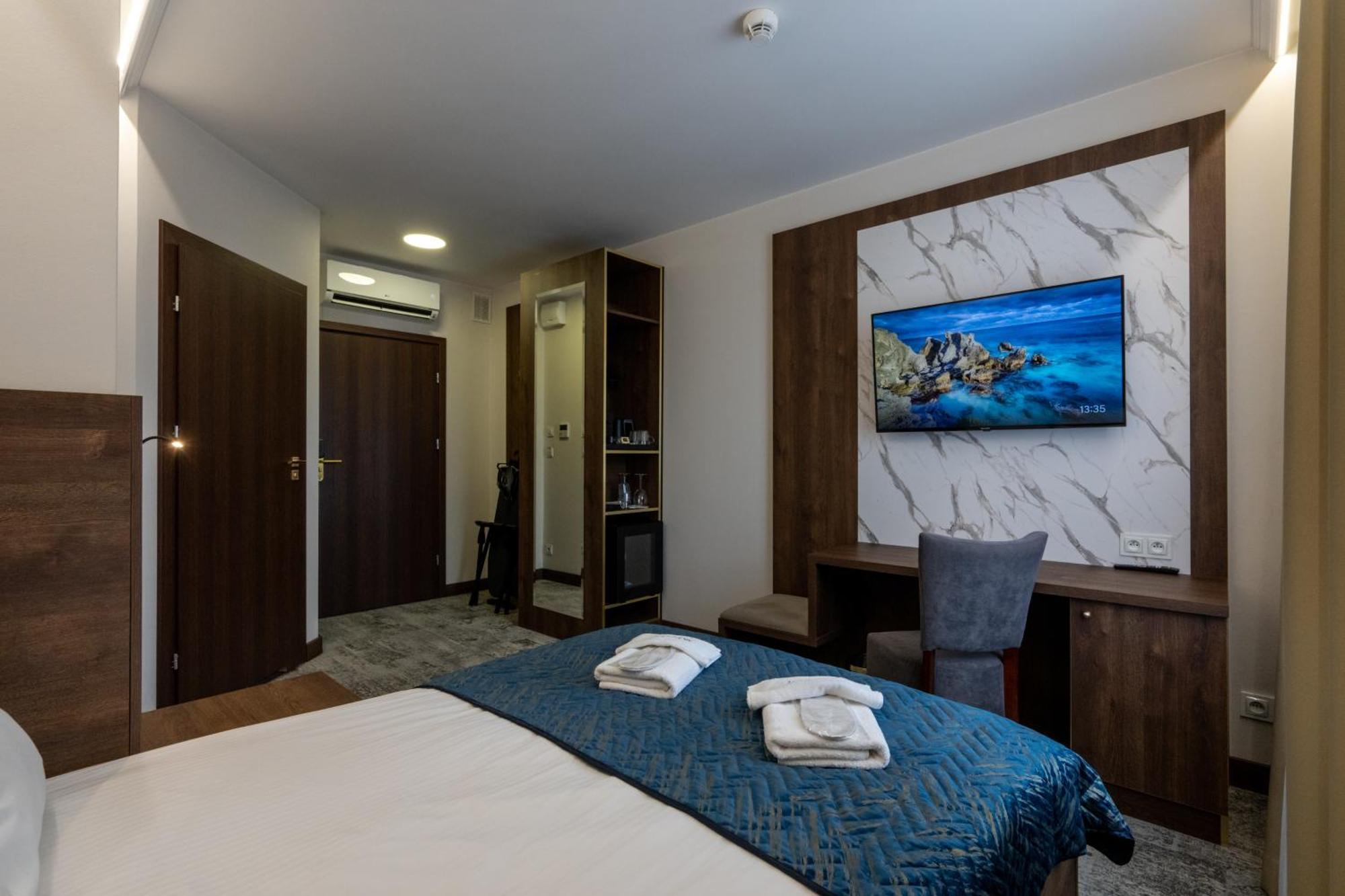 Bed and Breakfast Sleep&Fly Okecie Warsaw Airport Exterior foto